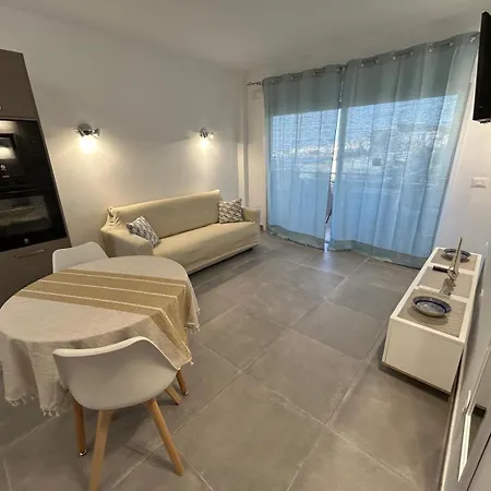 Ocean In Your Hands Apartment *