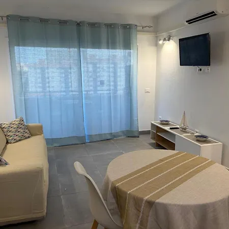 Ocean In Your Hands Apartment *