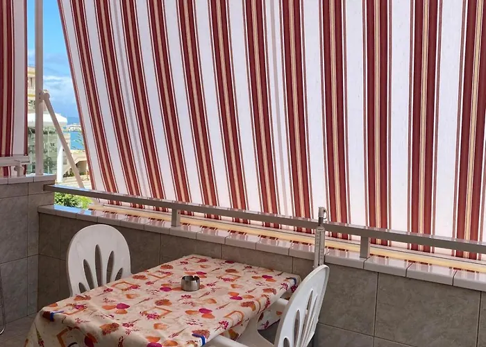 Ocean In Your Hands Apartment *